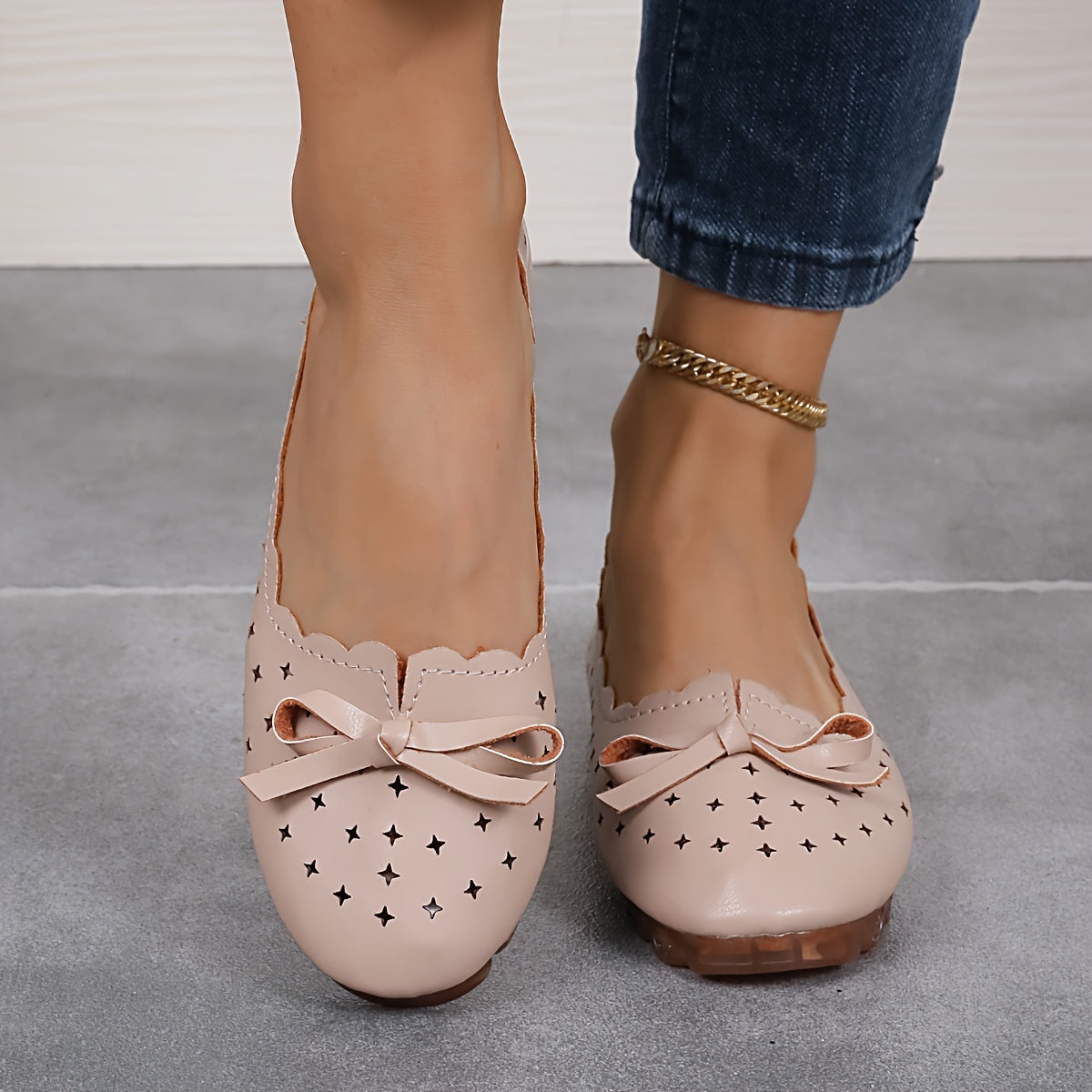 Women'S Non-Slip Soft-Soled Loafers with a Bow, New Summer Breathable Versatile Hollow-Out Flat Shoes for Nurses.