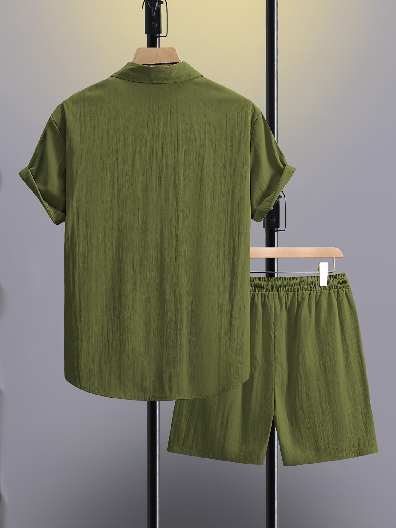 Men's Summer 2pcs Set: Casual Fashion Beige Short Sleeve Collared Shirt & Drawstring Shorts - Lightweight Blend, Ideal for Beach Vacations