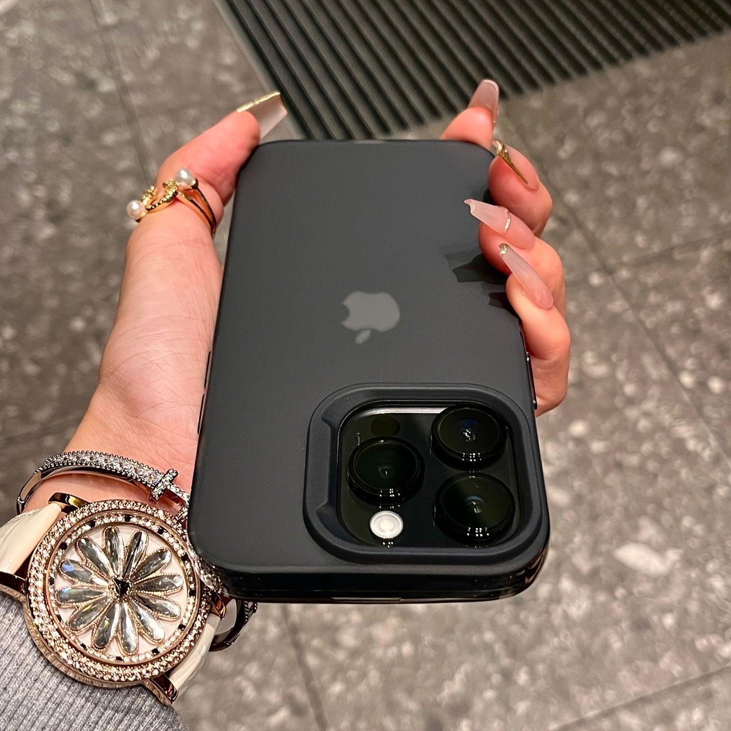 Matte See-Through Case Designed for Iphone Models 16, 15, 14, 13, 12, And 11 Pro Max, Offering Shock Resistance And Camera Protection, Suitable for Iphone 14, 15, And 16 Plus.