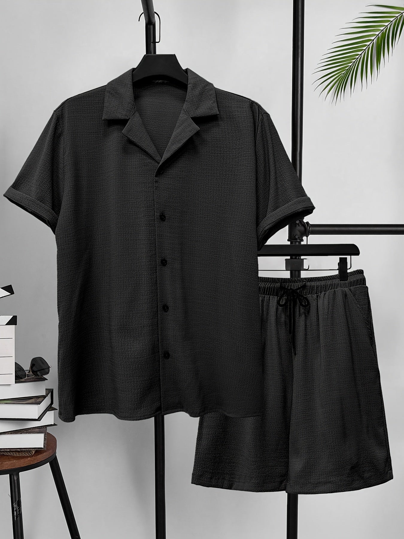 2025 spring and summer new small checkered texture shirt and shorts suit, casual solid color suit collar short-sleeved shirt and shorts Men's 2pcs suit, summer light top and pants Men's beach suit, daily outing, casual travel
