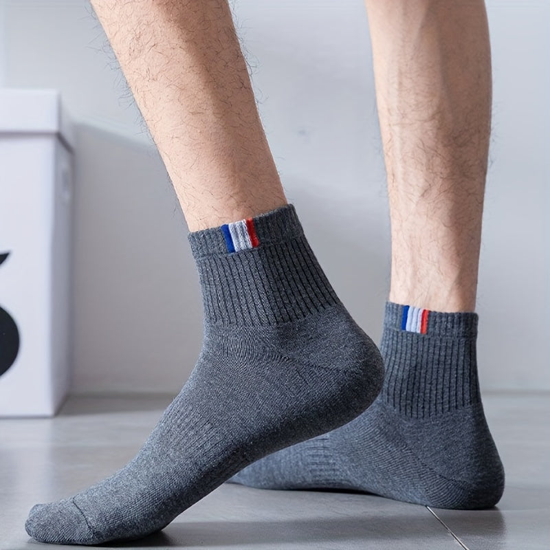 5/10 Pairs Of Men's Solid Sport Crew Socks, Breathable Sweat-absorbing Comfy Soft Casual Simple Style Socks All Seasons Wearing