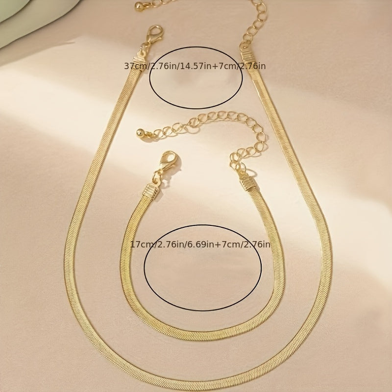 Set Of 2 Fashionable Classic Simple Flat Snake Bone Chain, Ladies' Unique Snake Bone Chain Necklace And Bracelet Set.