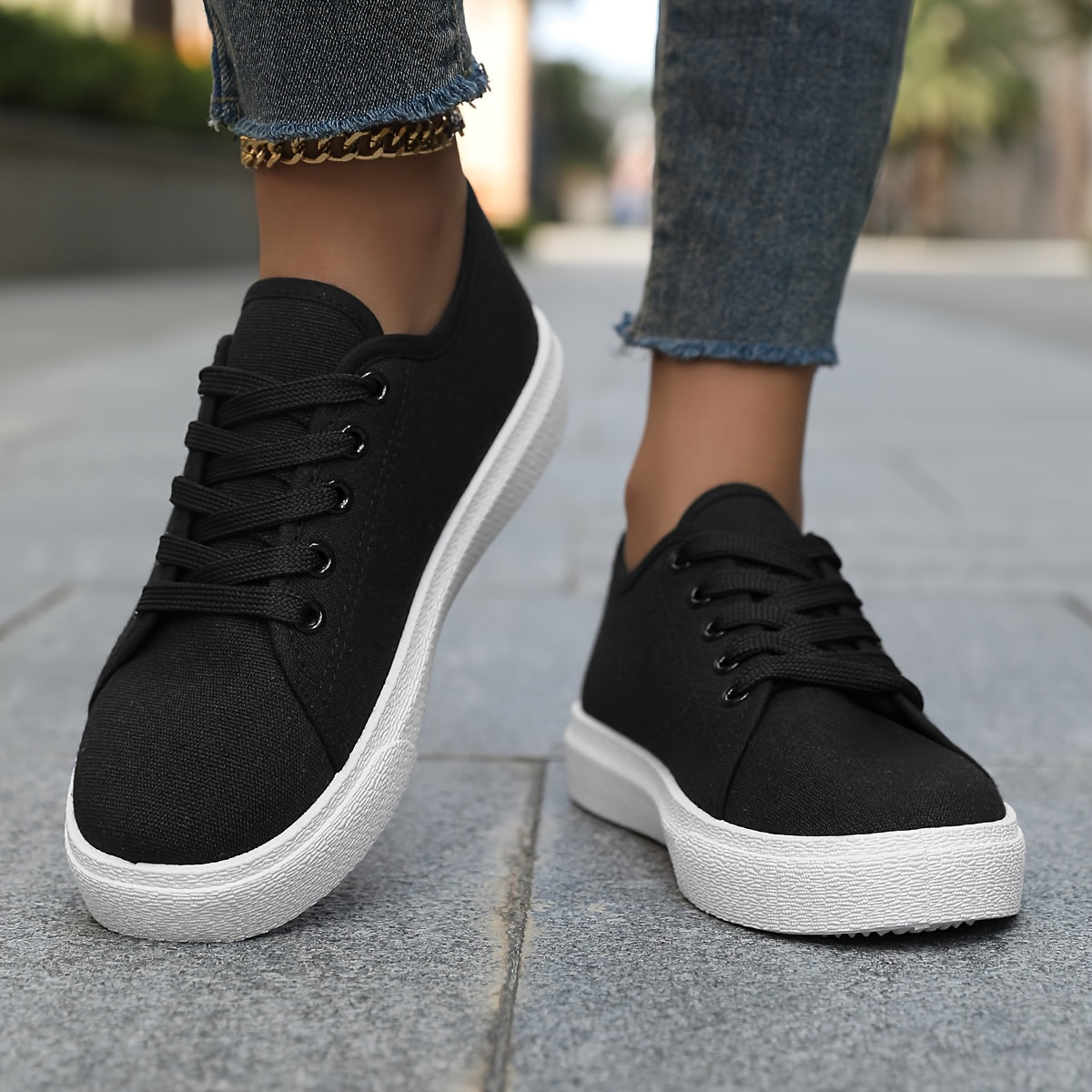 Women'S Lightweight Sneakers - Black and White Casual Lace-Up Skate Shoes with Round Toe, Comfortable EVA Sole, Breathable Fabric, Low Top Design for Casual Attire, Casual Skate Shoes|Round Toe Sneakers|Breathable Fabric Snea