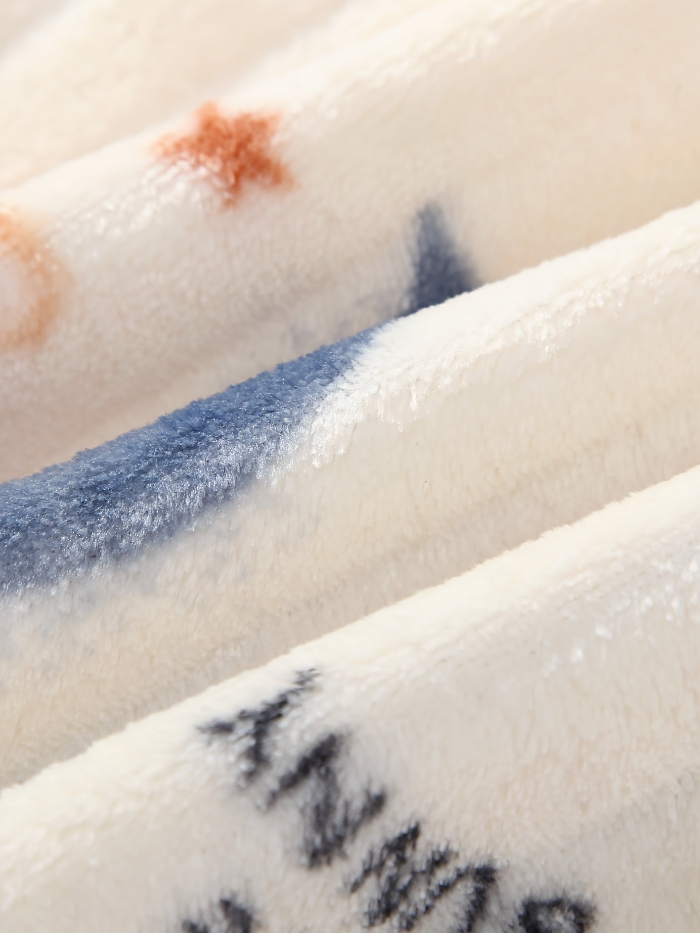 2025 թվականի աշնանային և ձմեռային նոր տղաների տնային հագուստի երկկտոր մանկական գիշերանոցների հավաքածու՝ ֆլանելե հաստ թավշյա, լուսնային արջուկի նախշերով գրպանային կոճակներով, ցրտադիմացկուն ջերմային ներքնազգեստ