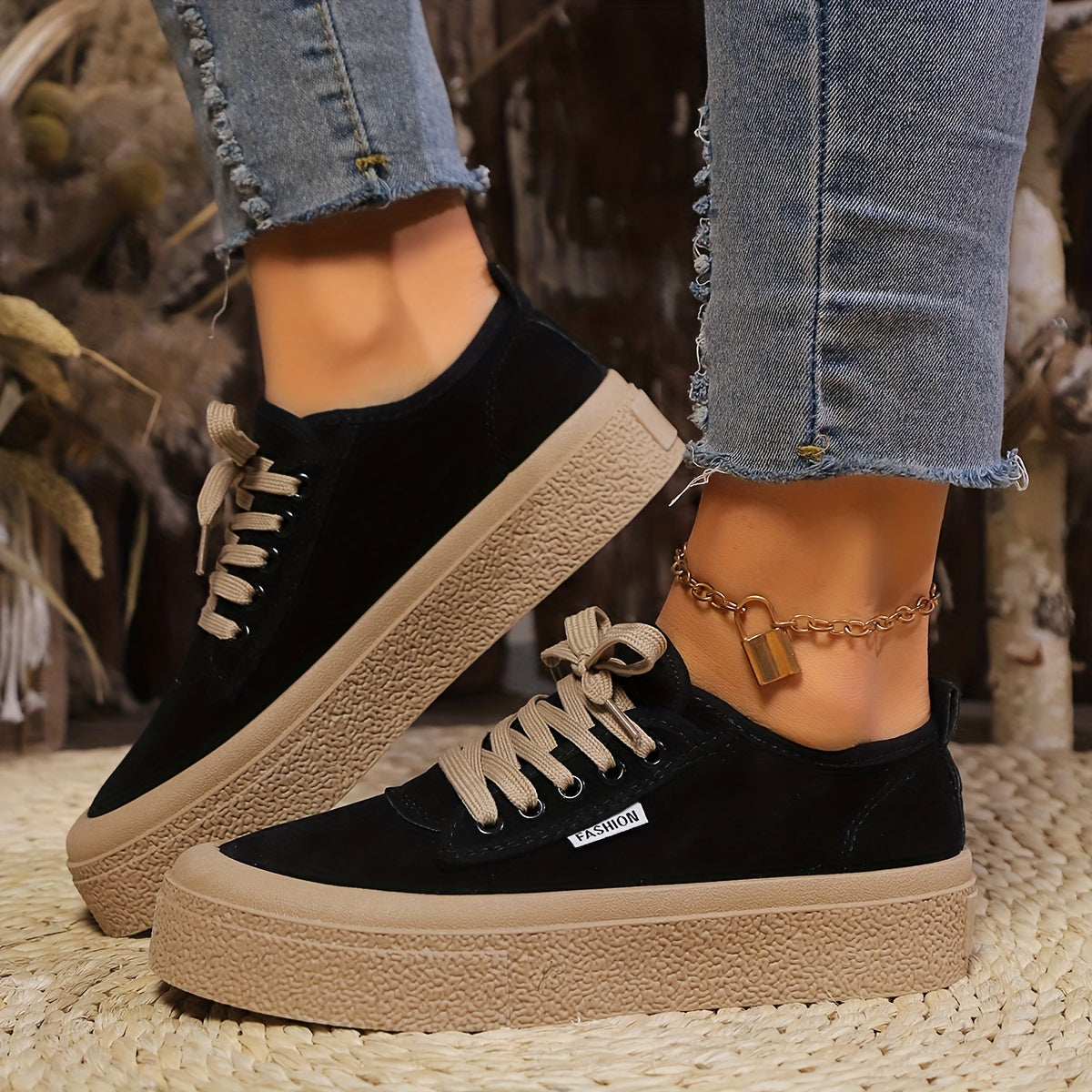 Women's Casual Lace-Up Shoes, Low-Top Round Toe, Black PVC Sole