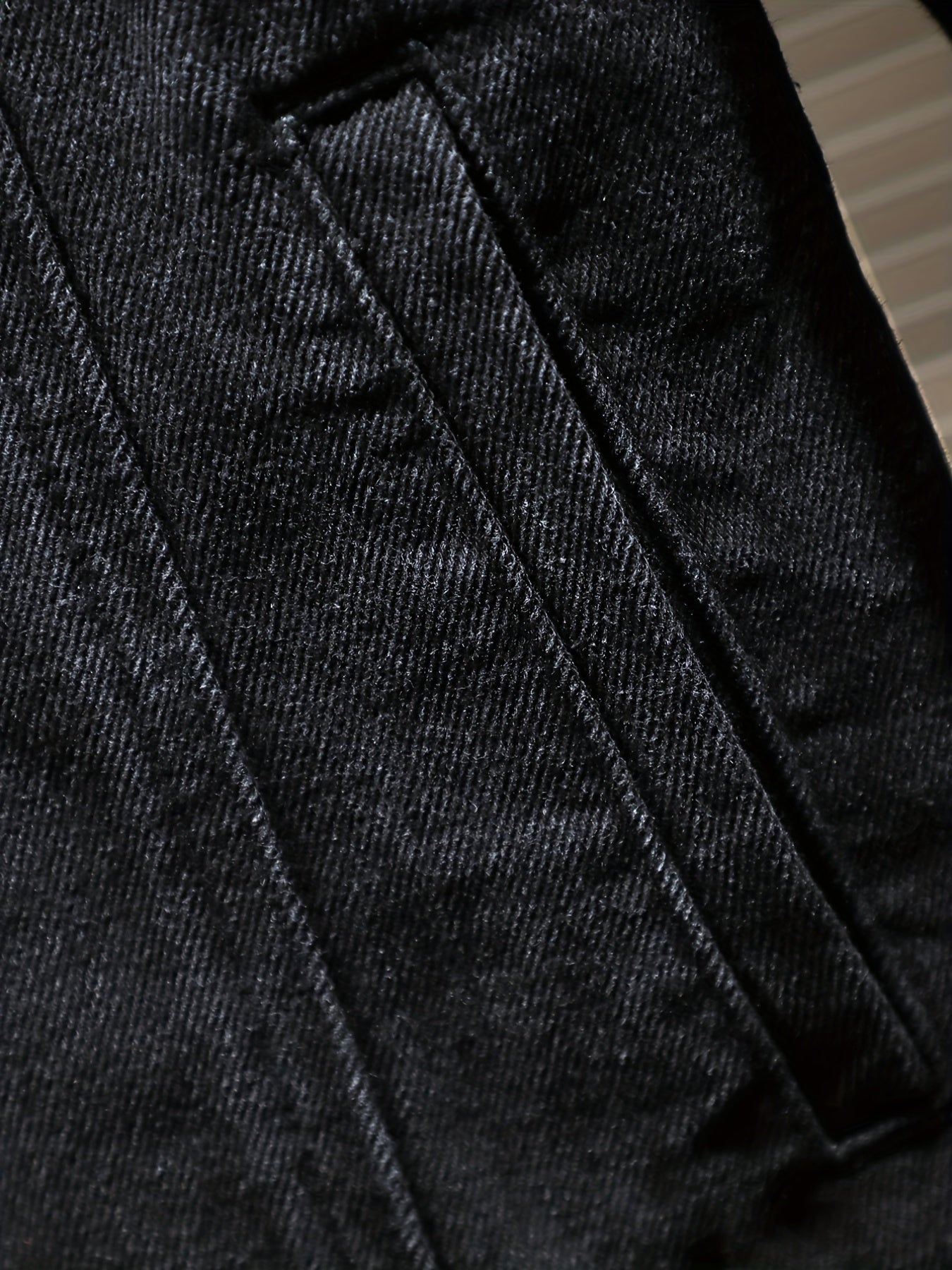 Men'S Premium Denim Jacket - Casual & Stylish, Spring/Autumn Outerwear, Loose Fit, Thick Jacket with Lapel Collar, Button-Up Pockets, and Front Zipper