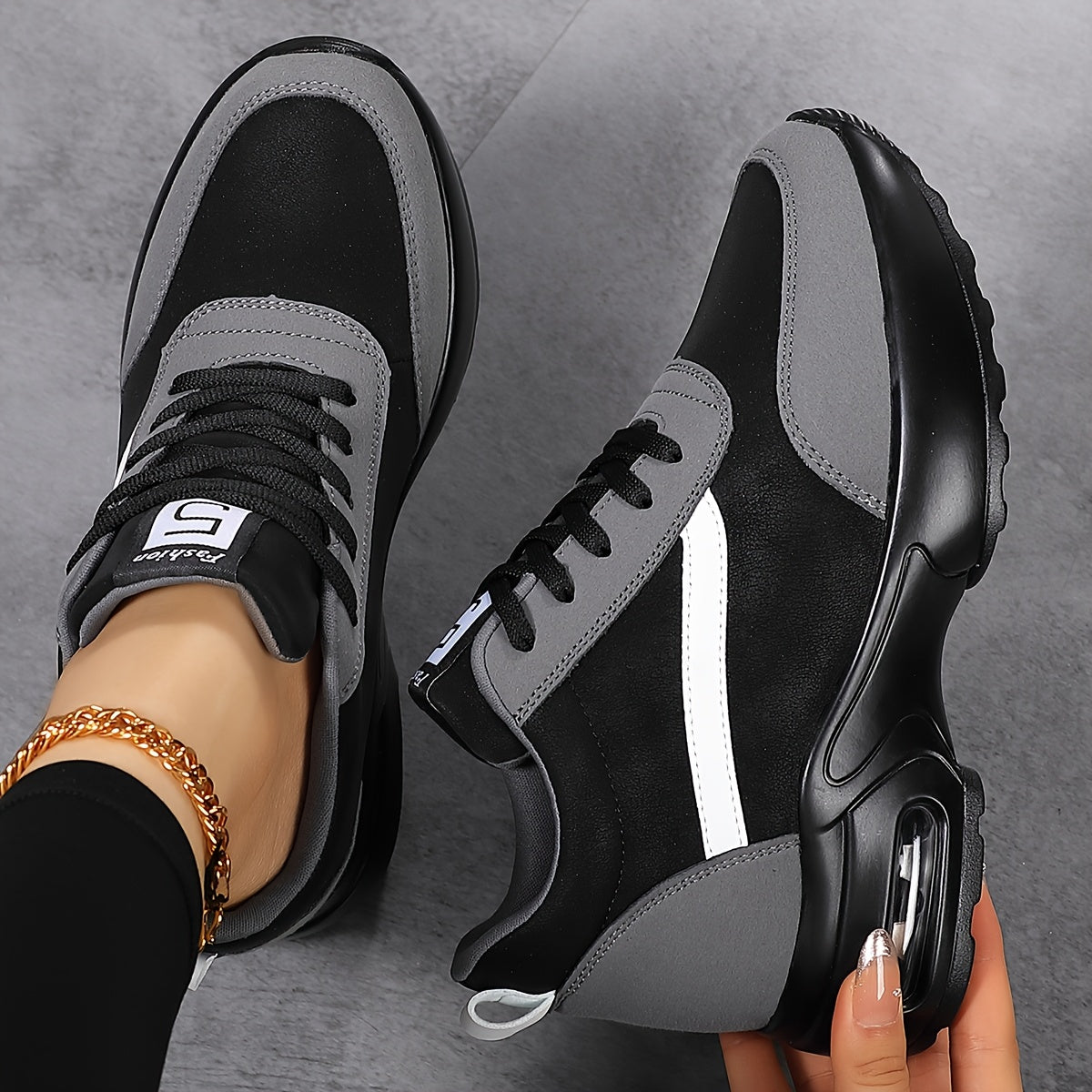 Women's Chunky Platform Casual Sneakers with Thick Cushioned Sole, Breathable Fabric Lining Synthetic Cover Upper - Black Grey Lace-Up Shoes for All-Season Comfort