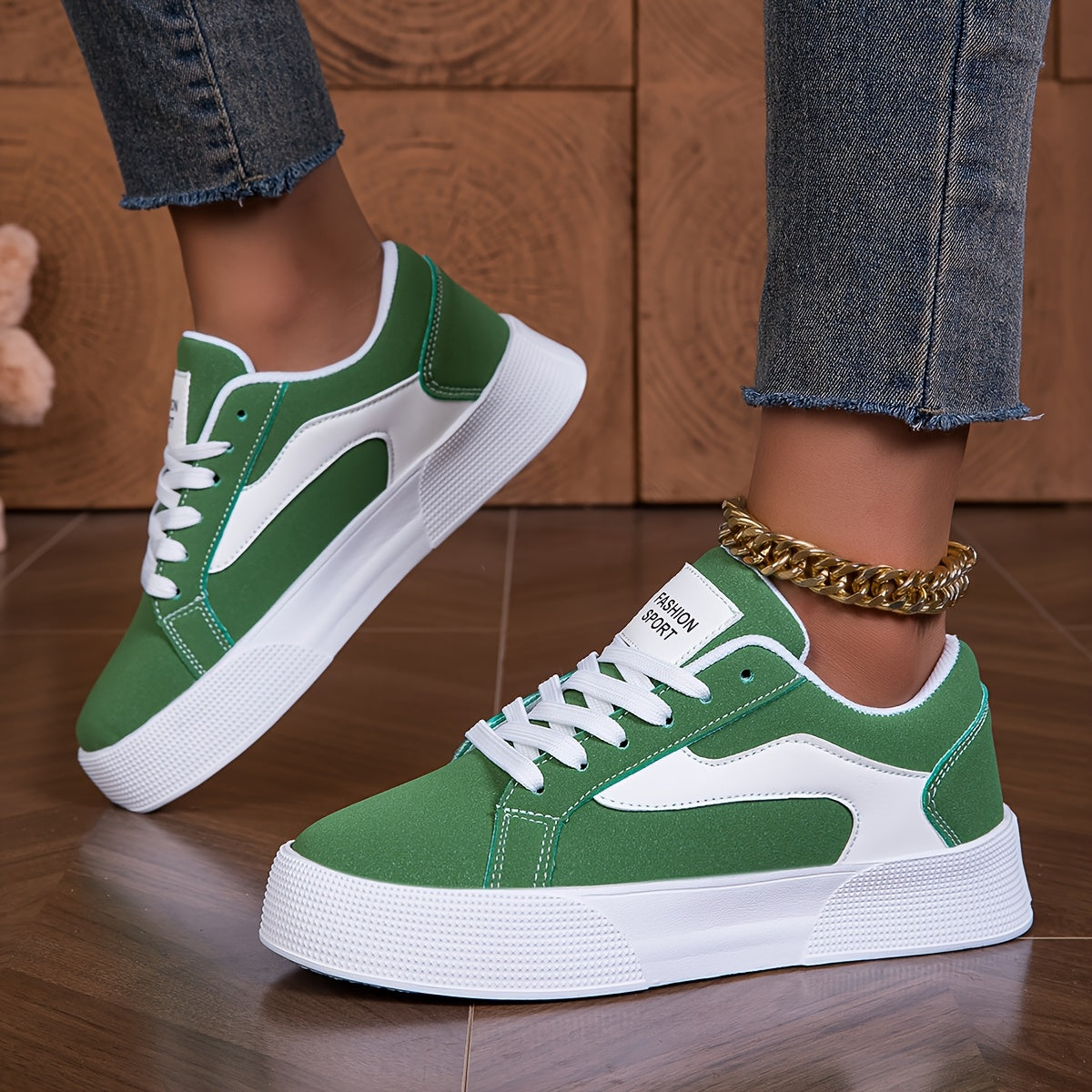 Chic Women's Low-Top Lace-Up Sneakers - Fashionable Colorblock Design, Lightweight & Comfortable Skate Shoes with EVA Sole