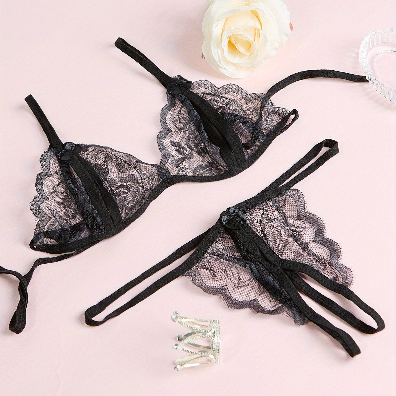 Sexy V-Neck Lace Floral Sexy Lingerie Bra Crotchless Panties, Women'S Sexy Lingerie, Free-To-Take Three-Point Lingerie Set, Suitable for Halloween, Christmas, Thanksgiving, Valentine'S Day, Give Gifts to Girlfriends And Surpr