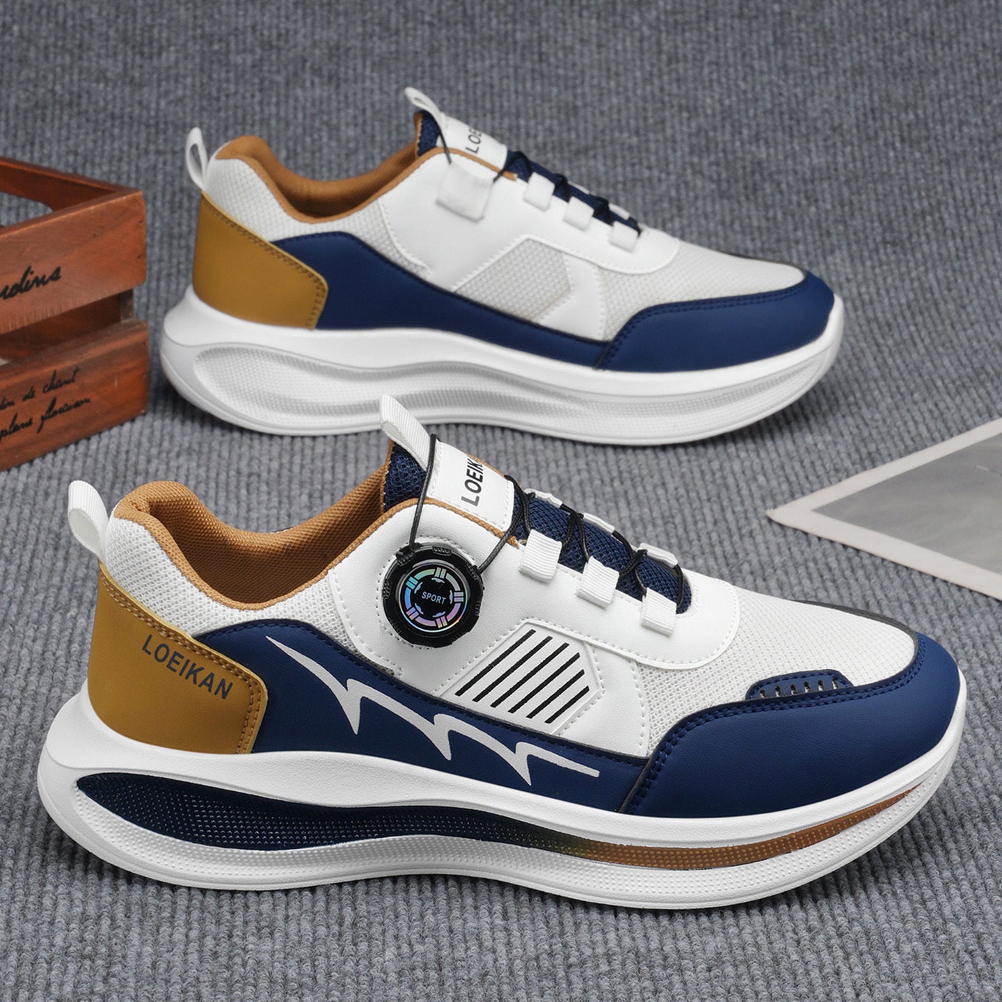 Men's Low-Top Casual Sneakers with Twist Buckle Design