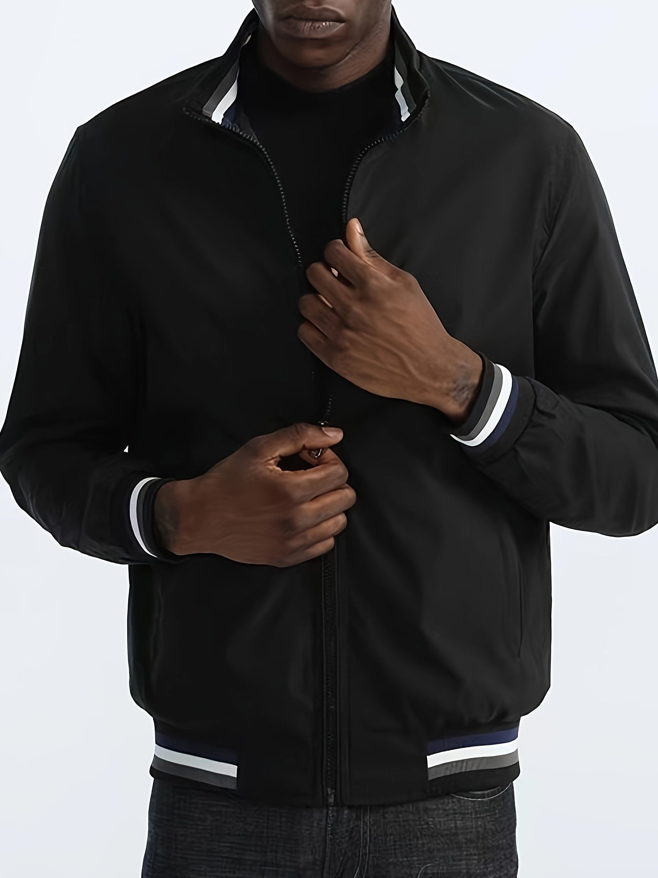 Lightweight And Trendy Men's Long Sleeve Zipper Jacket With Stand Collar, Pockets And Stripe Pattern Pieces, Suitable For Spring And Autumn Outdoors Activities