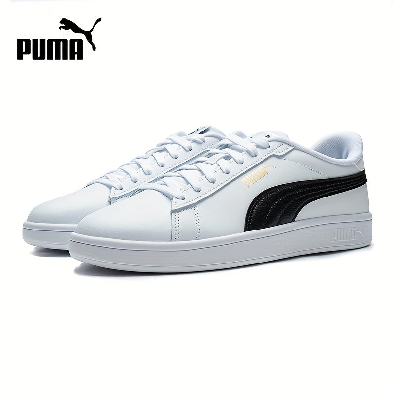 PUMA Ունիսեքս ցածր, առօրյա սպորտային կոշիկներ՝ սպիտակ և սև կոնտրաստային դիզայնով, շնչող PU վերին մաս և ռետինե ներբան, կապիչներով հարմարավետ կոշիկներ տղամարդկանց և կանանց համար, նրբագեղ սպորտային դիզայն, ներքին աստառ՝ կտորից, ամուր ռետինե ներբան։