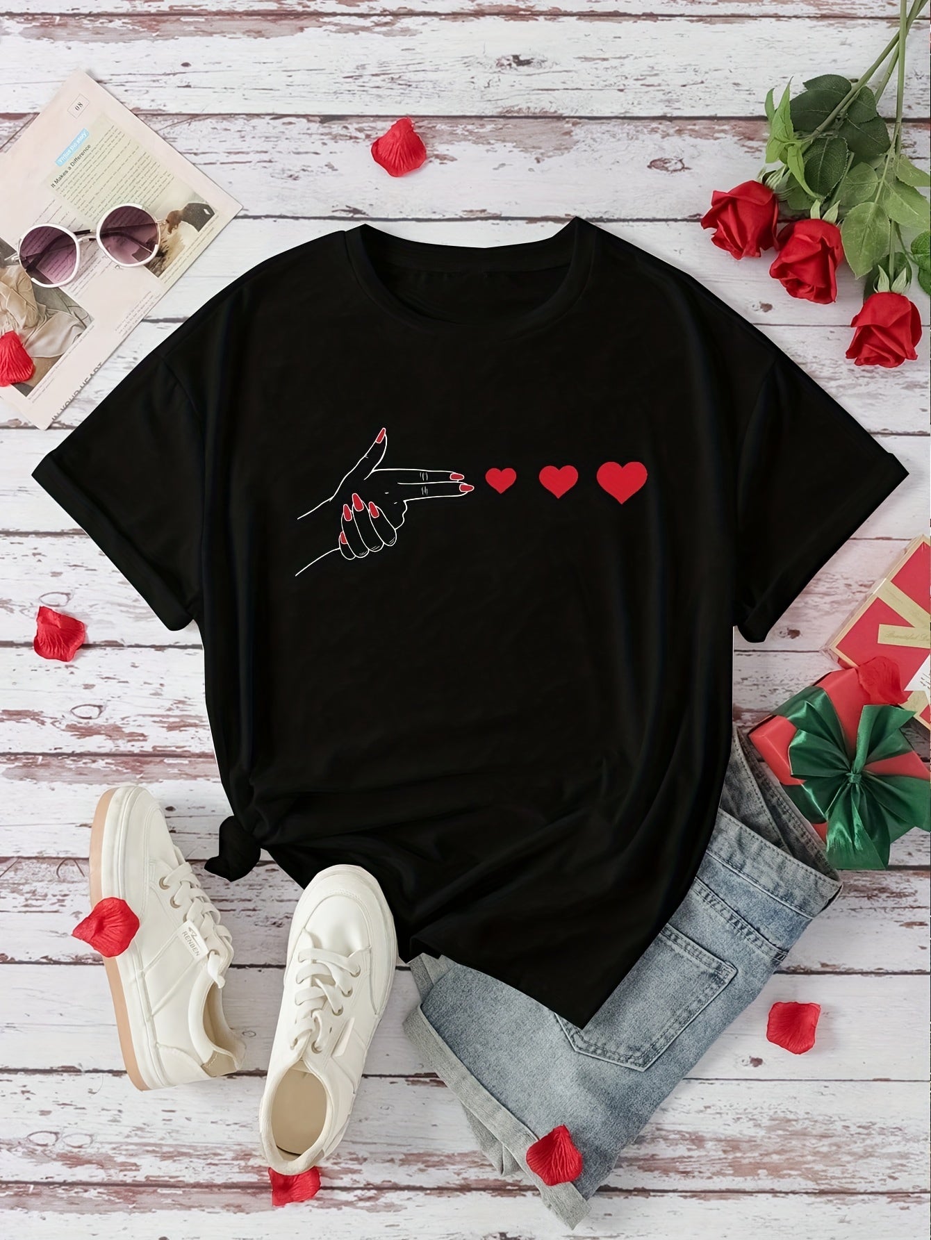 Women's Casual Athletic T-Shirt, Graphic Heart Print, Short Sleeve, Round Neck, Summer & Spring Fashion