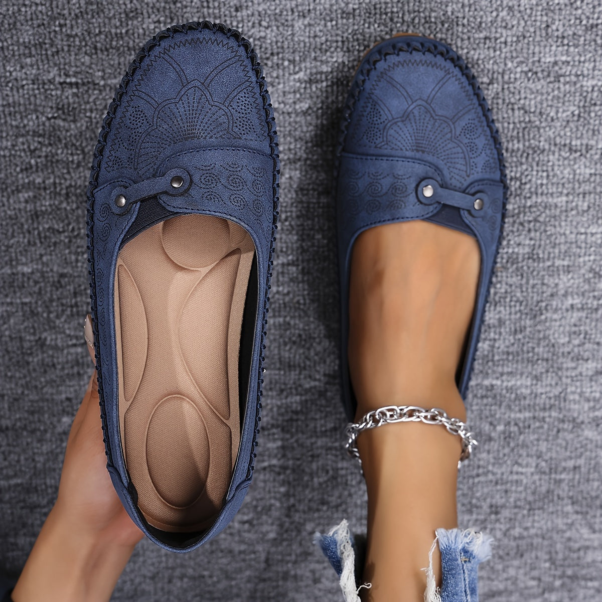 Large Size Trendy Retro Lightweight Metal Buckle Decorative Comfortable Soft Versatile Women's Flat Slip-On Shoes