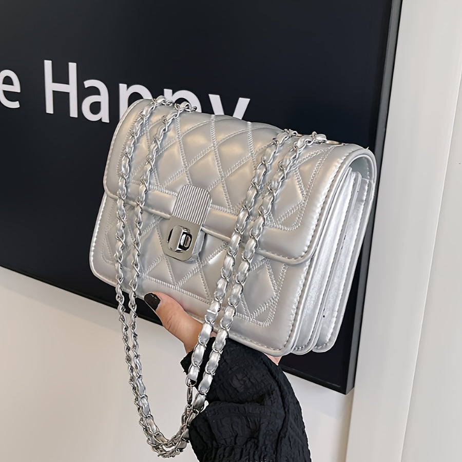 Օրհնություն ուղևորների համար։ Տարողունակ դիզայնը կարող է միաժամանակ տեղավորել ձեր հեռախոսը, շրթներկը, բանալիները և քարտապանը։ Կատարյալ լրացնում է և՛ վերարկուները, և՛ զգեստները՝ ստեղծելով կատարյալ ոճային տեսք։