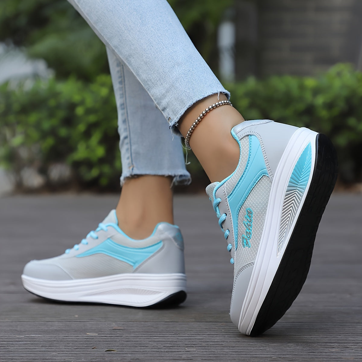 Women's Breathable Mesh Platform Sneakers, Casual Lace Up Outdoor Shoes, Comfortable Low Top Shoes Plus Size