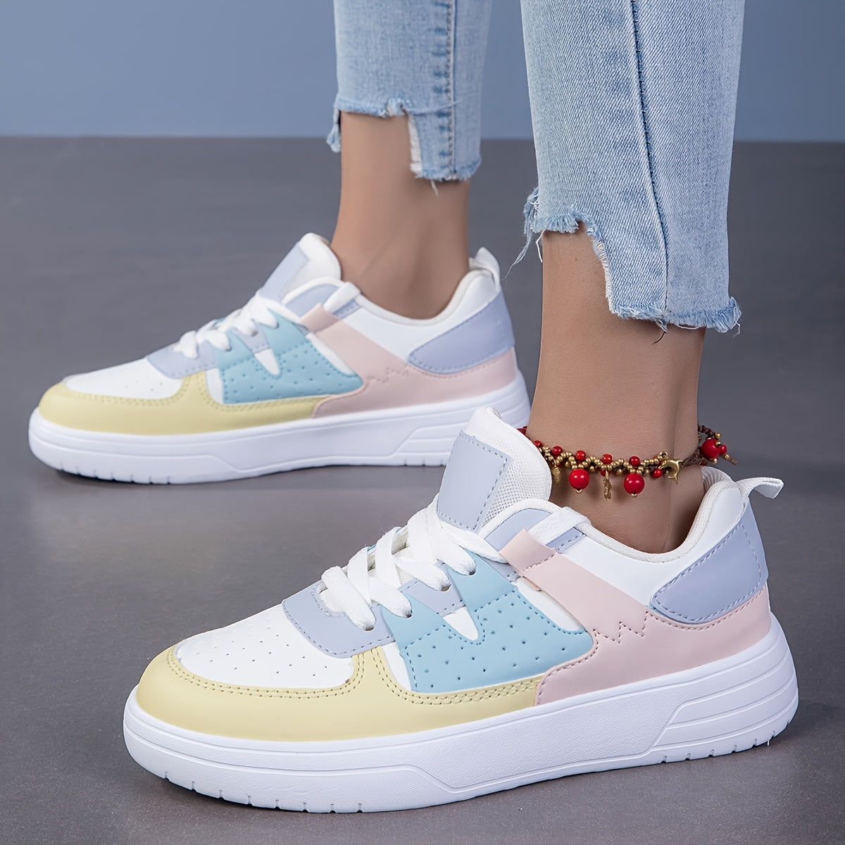 Women's Classic Versatile Sneakers - Lightweight Casual Sneakers, Lace-Up Low Top Design, Comfortable Fabric Lining, Durable EVA Sole, Ideal for Casual Attire and Walking, Allseason Shoes|Trendy Footwear|Synthetic Cover Shoes