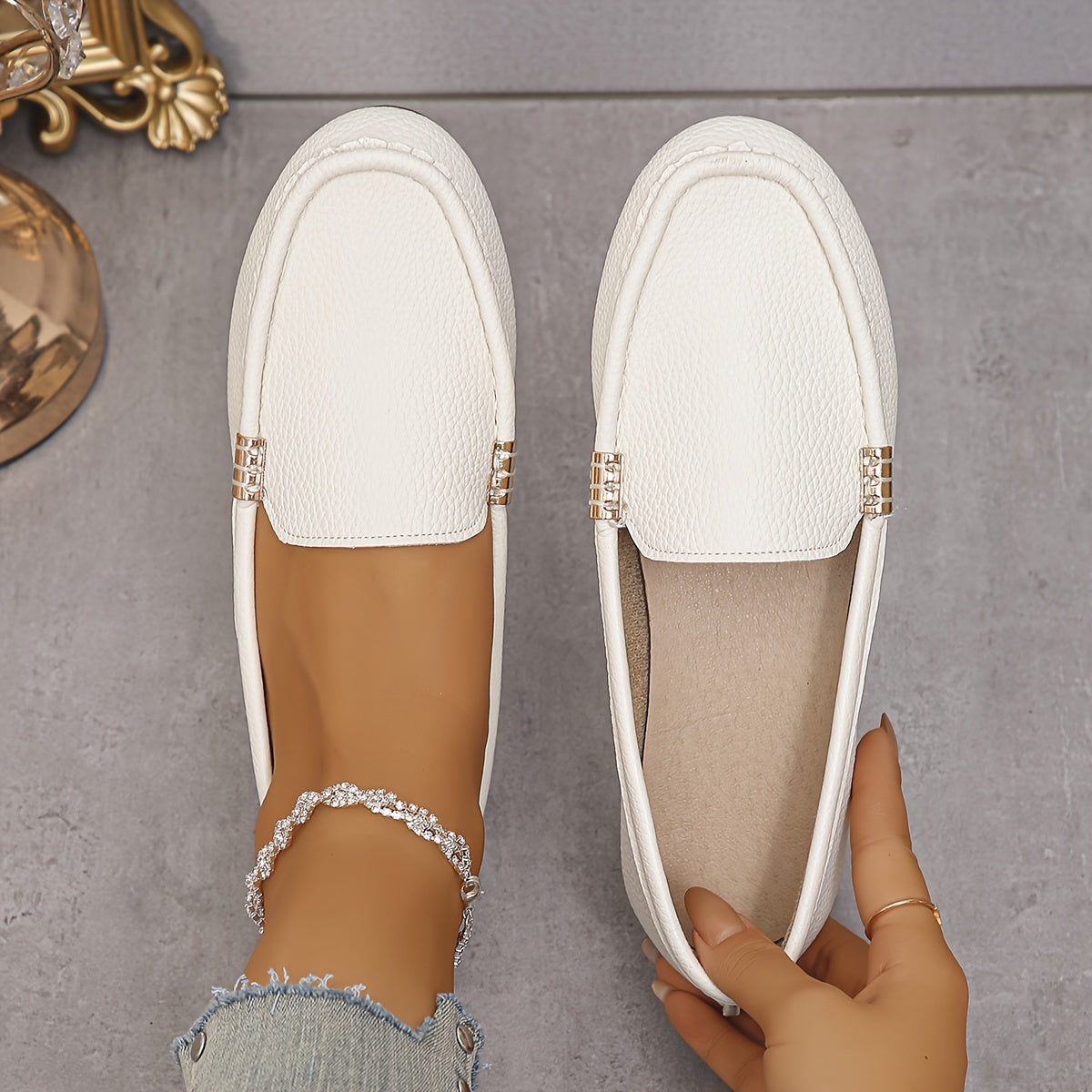 Women's Fashion Solid Color Round Toe Flats, All-Season Slip-On Loafers with Breathable Flannel Lining and TPR Sole