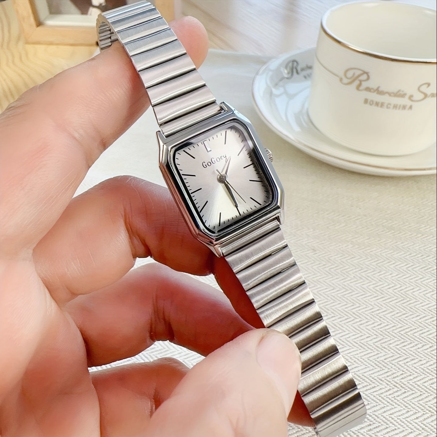 1pc Women Gold Stainless Steel Strap Fashion Square Dial Quartz Watch, for Daily Life, Holiday gift