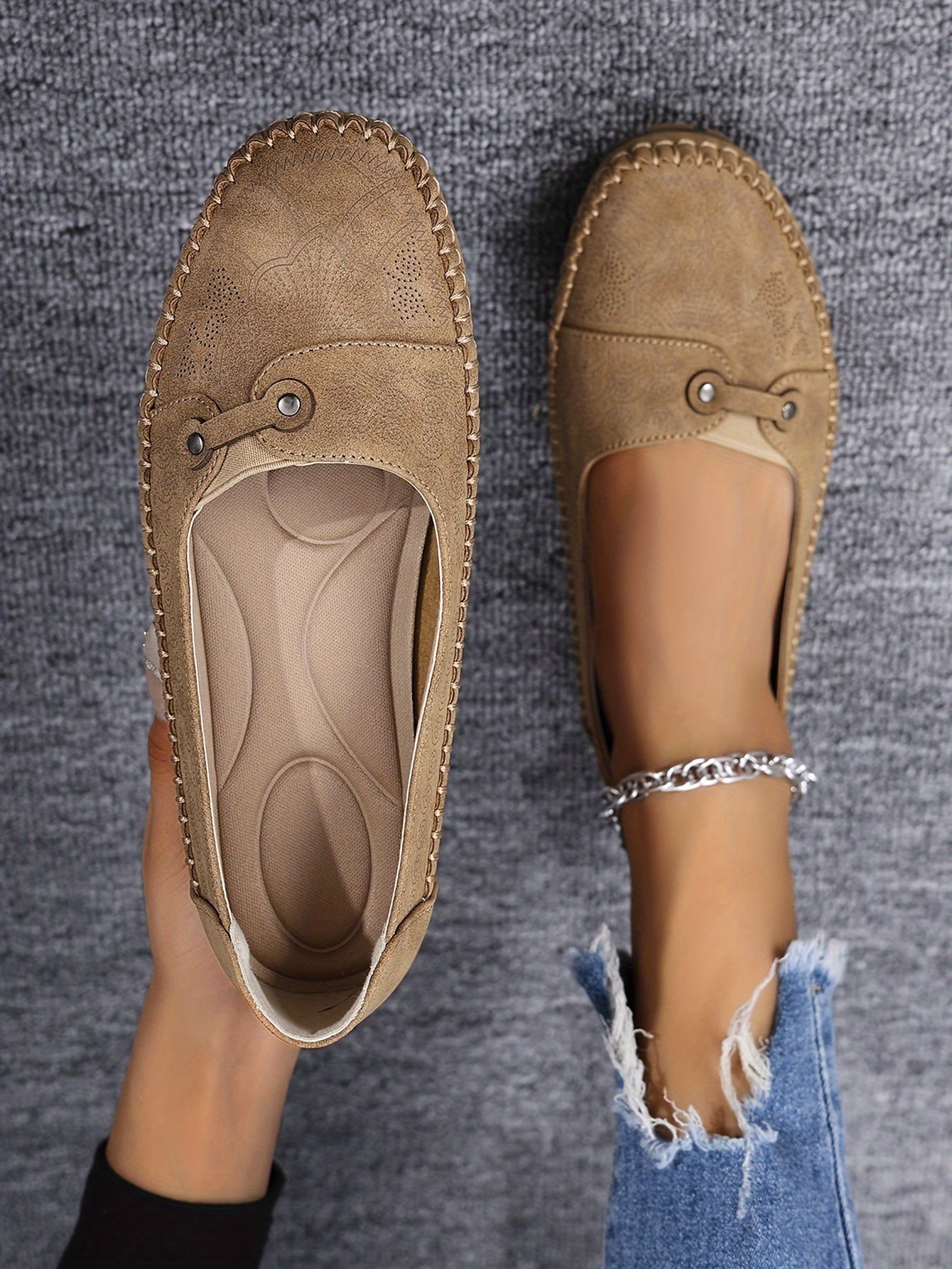Large Size Trendy Retro Lightweight Metal Buckle Decorative Comfortable Soft Versatile Women's Flat Slip-On Shoes
