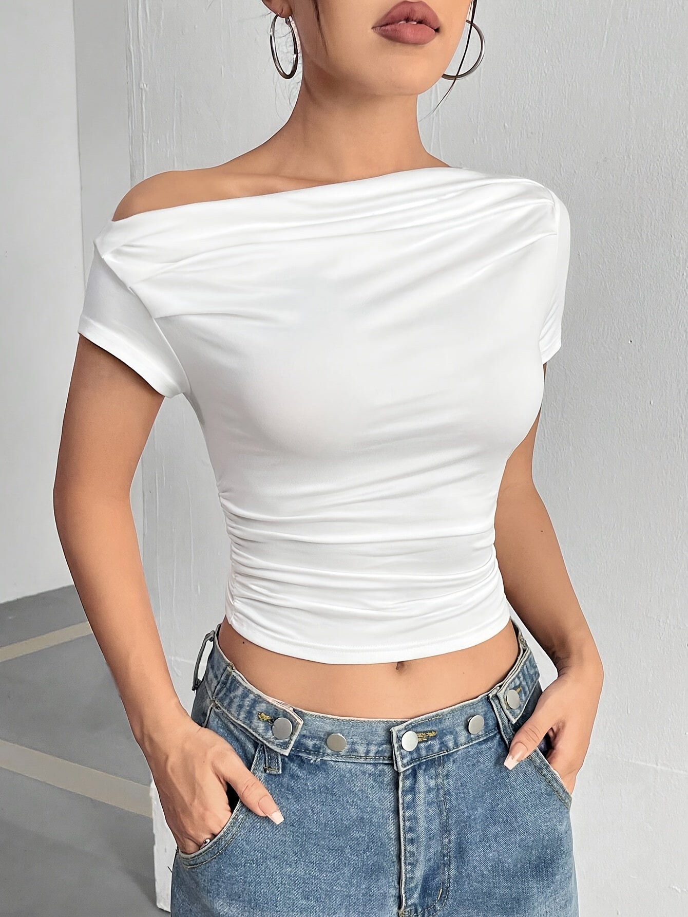 Women'S Asymmetrical Shoulder Ruffled Hem Short T-Shirt