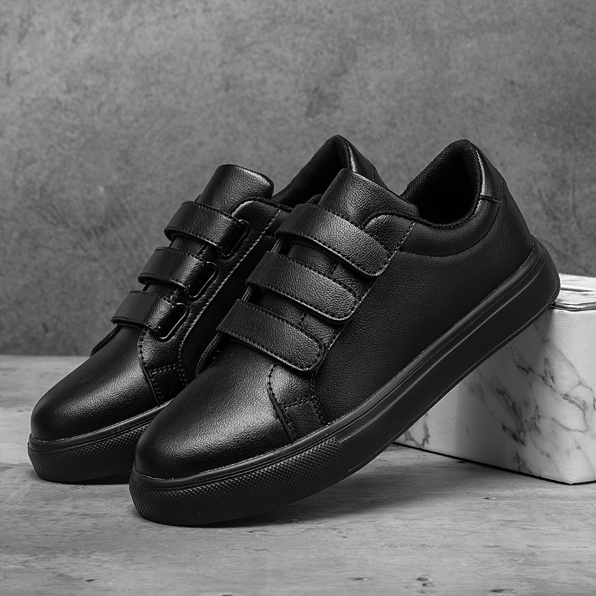 Men's Trendy White Skate Shoes with Hook-and-loop Fastener Closure, Lightweight & Comfortable Casual Sneakers for Casual Attire, Flat Sole, PU Upper, EVA Sole, Fabric Lining, Perfect for Running, Walking, and Street Style