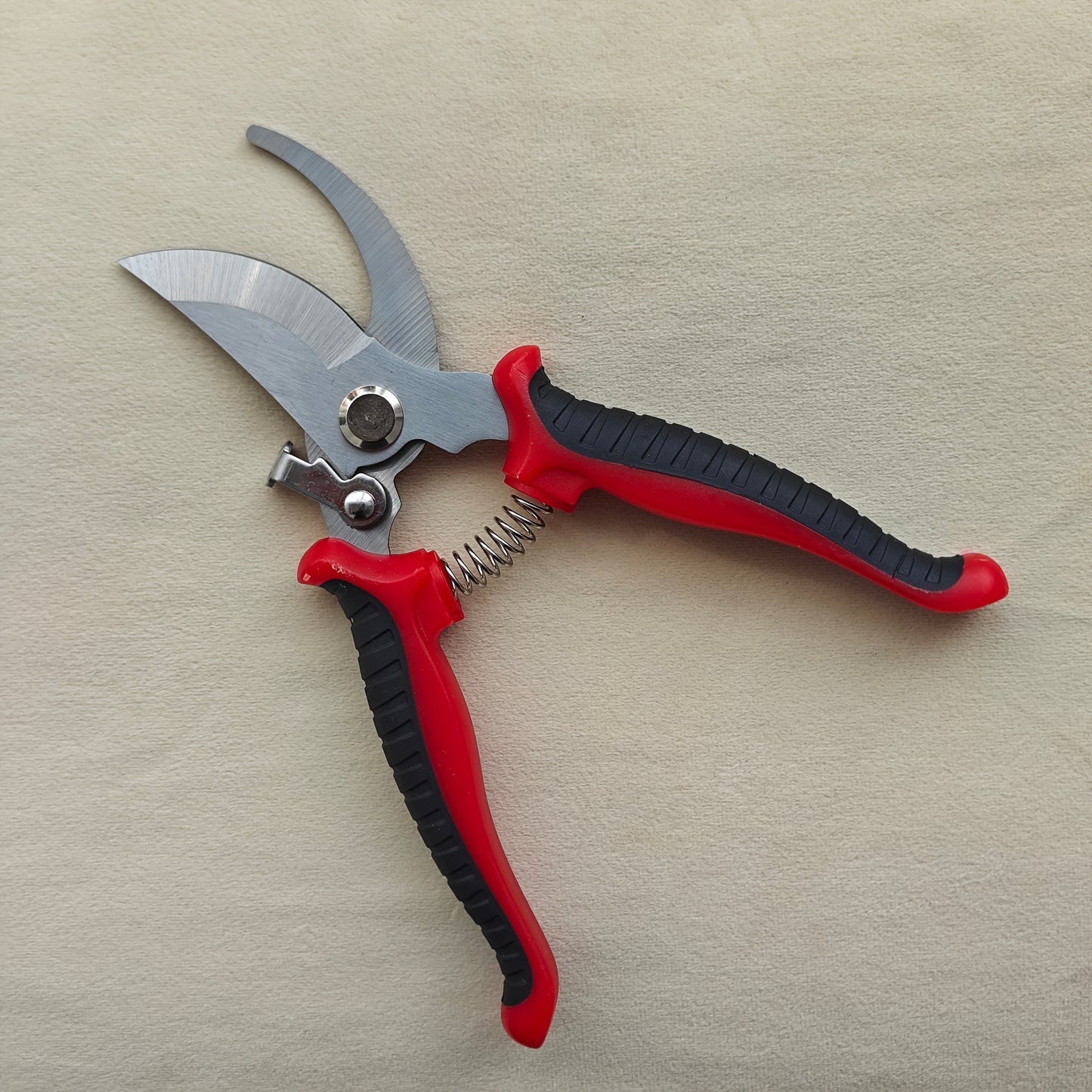 Gardening Scissors | Comfortable Grip, Spring-Assisted, Sharp and Non-Slip, Ideal for Pruning Branches and Flowers, Modern Stainless Steel Blades