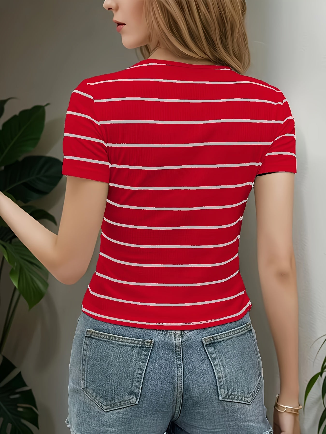 Women's Slim Fit Striped Short Sleeve T-Shirt - Black & White Horizontal Stripes, Round Neck, Breathable Summer Casual Top, Machine Washable, Everyday Fashion, Sophisticated Casual, Quality Casualwear, Relaxed Outfit, Classic