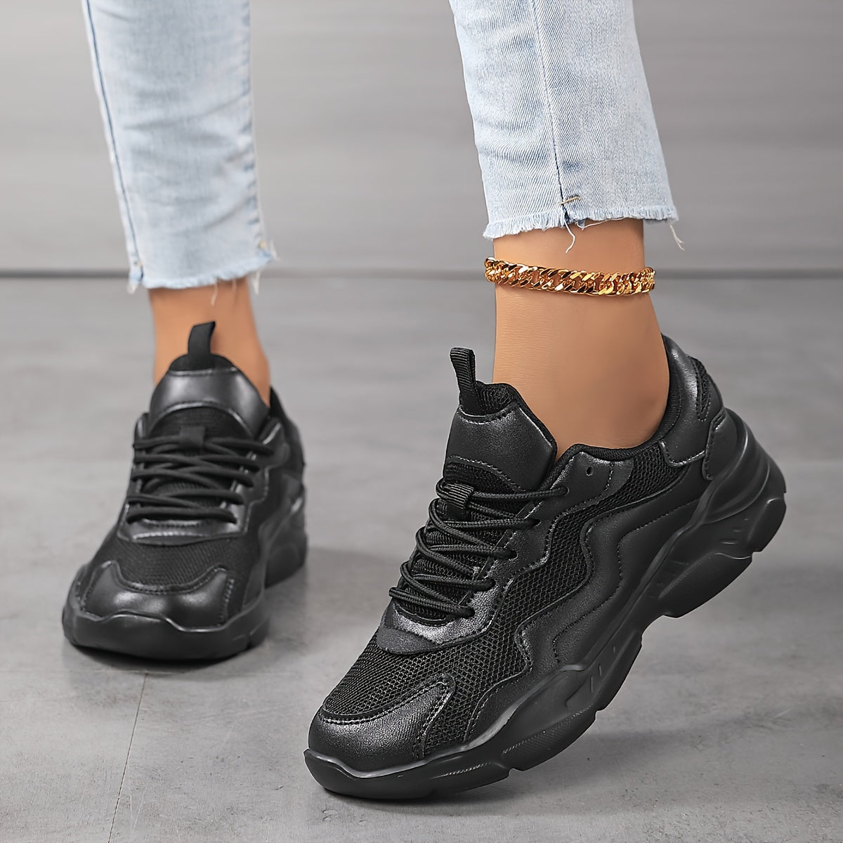 New Women's large-size shock-absorbing soft-soled sports shoes, spring and autumn mesh breathable sports shoes. The sole has high rebound comfort, casual travel shoes