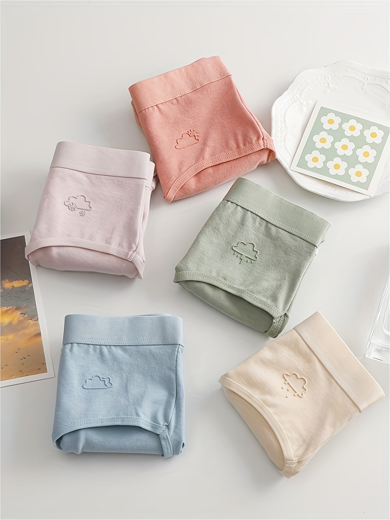 5pcs Solid Briefs, Simple Comfy Breathable Stretchy Intimates Panties, Women's Lingerie & Underwear