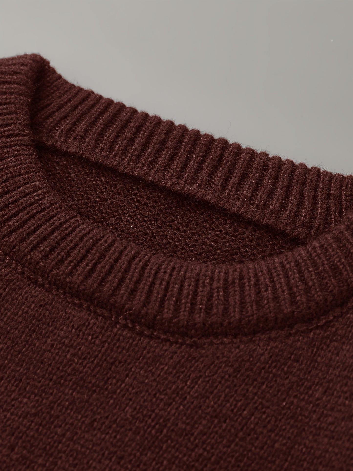 Տղամարդկանց նորաձև տրիկոտաժե սվիտեր կլոր վզնոցով - աստղաձև նախշերով