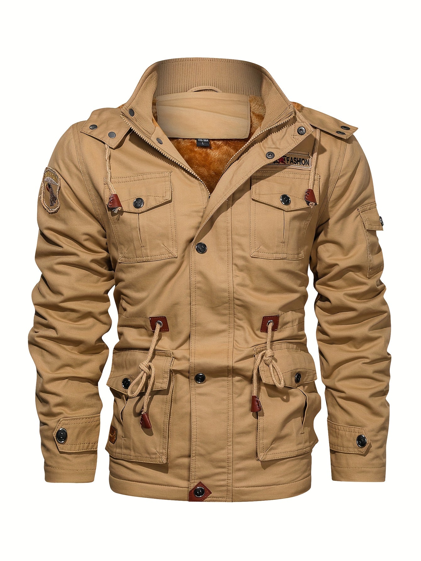 Տղամարդու ծանր ձմեռային բաճկոն՝ ջերմամեկուսացված ցուրտ եղանակի համար՝ ամբողջական կայծակաճարմանդով, գլխարկով, քամուց պաշտպանող վերնազգեստ, բազմաթիվ գրպաններ՝ ձիթապտղի կանաչ։ Տակտիկական դիզայն՝ բացօթյա, ճանապարհորդության, ամենօրյա օգտագործման համար։ Չձգվող։