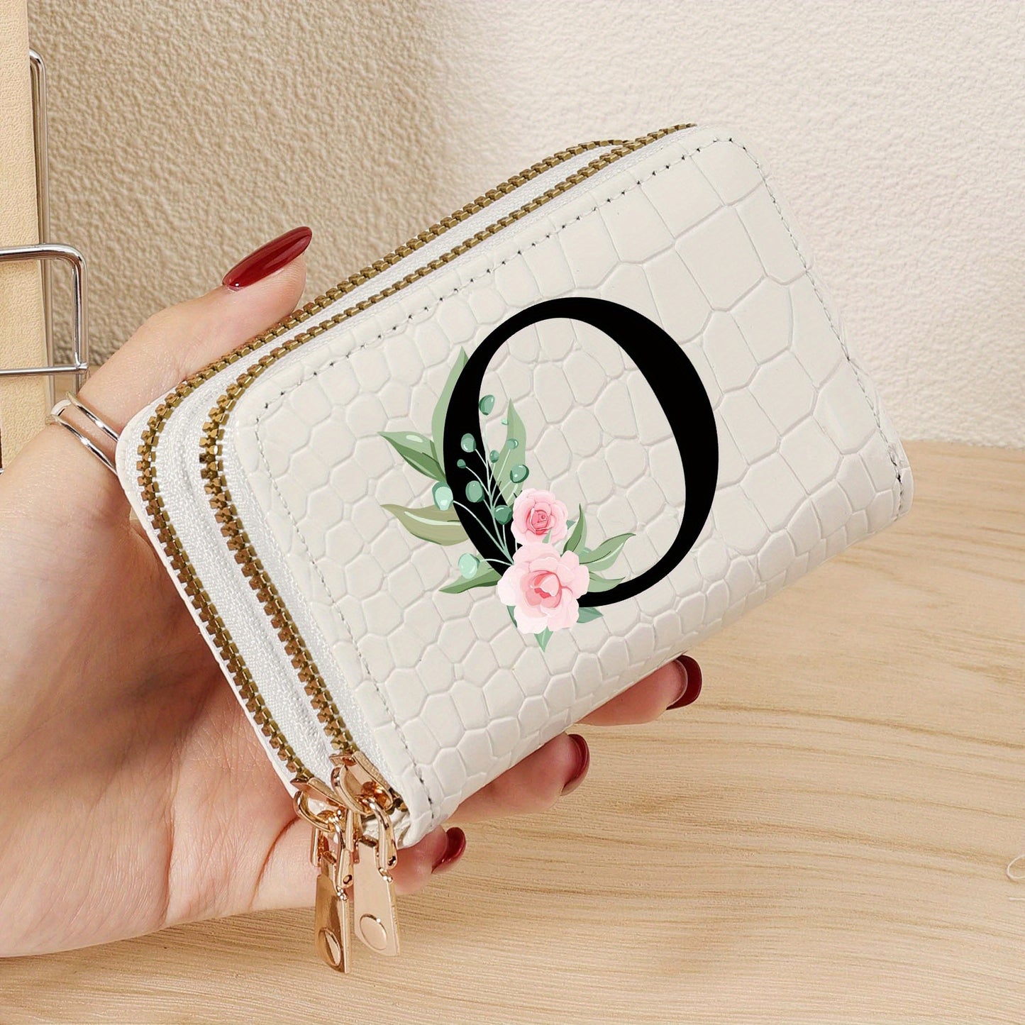 Minimalist Women'S Short Wallet Featuring a Double Zipper Design, with a Crocodile A-Z Letter Pattern. This Stylish Handbag Also Serves As a Fashionable Coin Wallet, Perfect for Travel, Back-To-School, Or Parties.