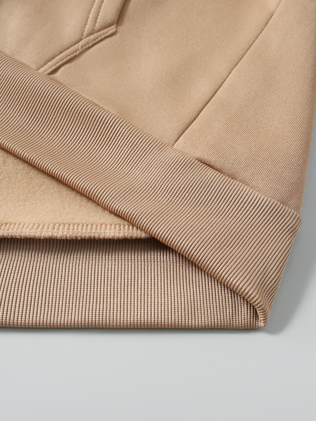 Men'S Minimalist Red & Christmas Tree Print Hooded Sweatshirt - Long Sleeve Casual Pullover with Piping, Regular Fit Winter Warmth for Holiday Parties, Outdoor Activities & Casual Attire, Christmas Sweatshirt, Seasonal Fashio