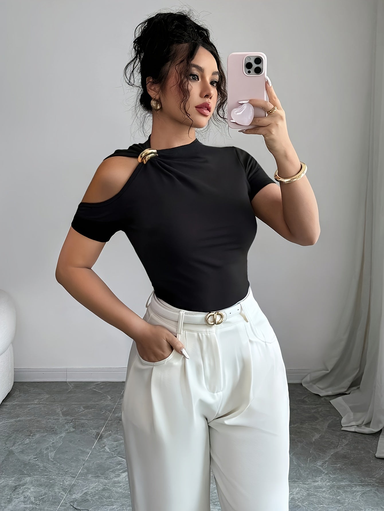 Elegant Women’s Short-Sleeve T-Shirt with Metal Buckle Collar - ayq