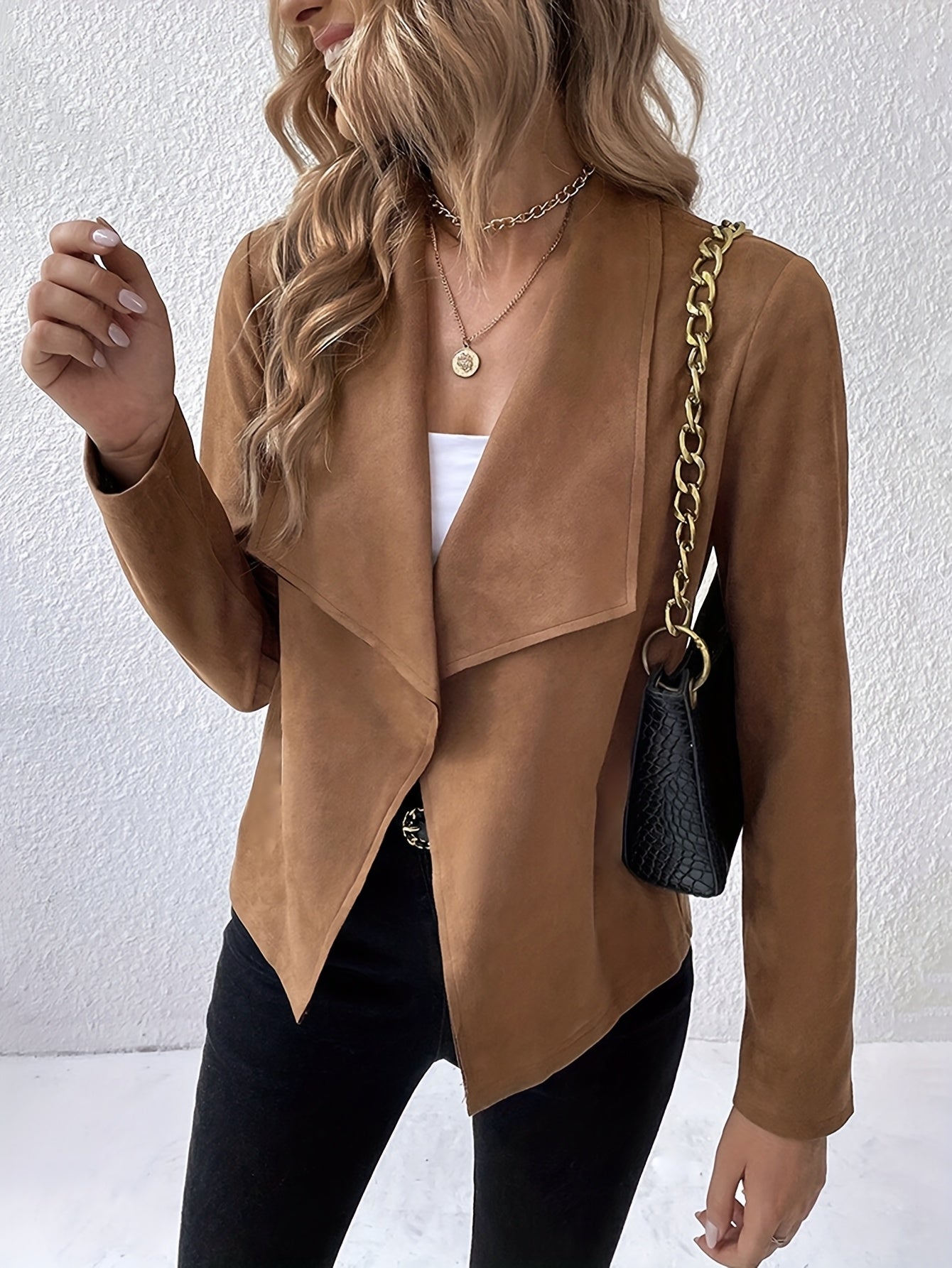 Մեծ չափսի, ձիթապտղի կանաչ արհեստական ​​մորթուց պատրաստված բլեյզեր՝ ձգվող պոլիեսթերից պատրաստված առօրյա բաճկոն՝ ոսկեգույն շղթայով ուսի պայուսակով, լվացքի մեքենայով լվացվող աշնանային/ձմեռային վերնազգեստ կանանց համար