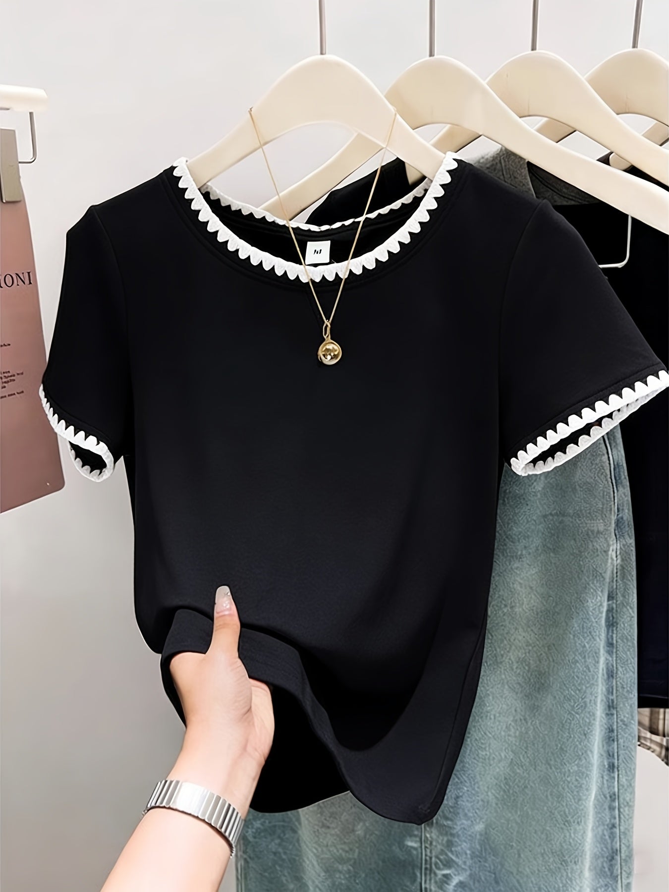 Women’s Summer Embroidered Cotton Lace Short Sleeve Top