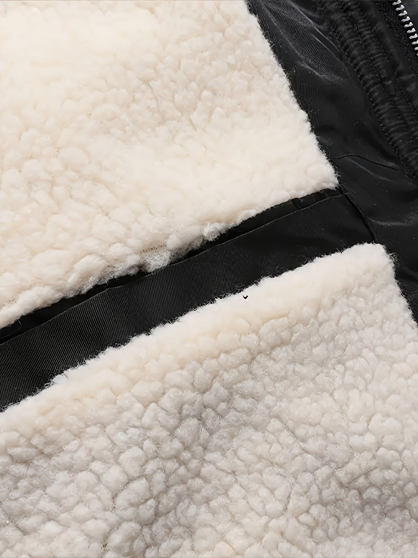 Տղամարդու ծանր ձմեռային բաճկոն՝ հանվող գլխարկով և եռաչափ գրությամբ - ամբողջական կայծակաճարմանդով, քամուց պաշտպանող վերարկու, բազմագրպան դիզայնով, լվացքի մեքենայով