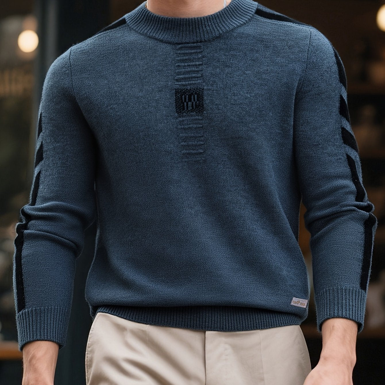This Thick, Round-Neck Long-Sleeve Sweater for Men Features a Soft And Comfortable Design with Stylish Striped Edges, Perfect for Outdoor Gatherings And Everyday Wear, And Can Be Layered