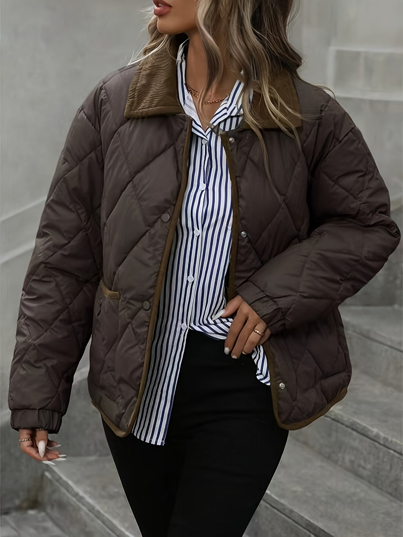 Ռոմբուսաձև նախշերով կանացի նորաձև վերնաշապիկ, օձիքով միահյուսված միաշերտ կարճ վերարկու, ձմեռ 2024, նորույթ, կոնտրաստային զարդանախշ, փոքր չափսի բաճկոն, նորաձև տաք, առօրյա վերնազգեստ, բարձր գնահատականներ ստացած