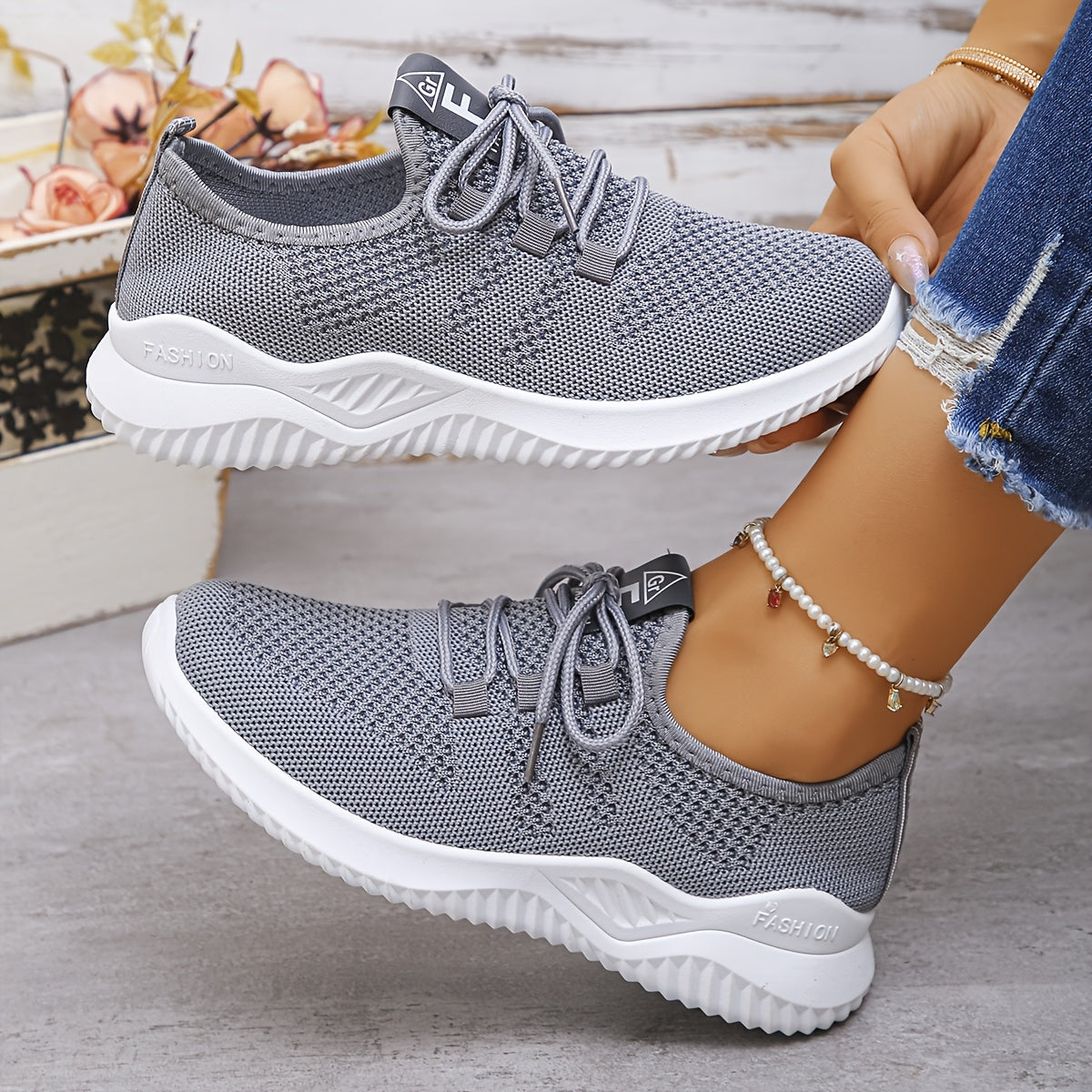 Women's Breathable Mesh Running Shoes Lightweight Wide Fit