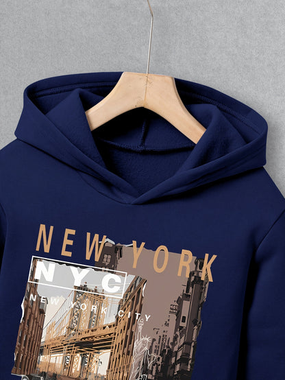 Տղաների համար նորաձև, բրդյա աստառով, գլխարկով, տաք, երկար թևքերով սվիտեր՝ գեղատեսիլ նախշերով + ուղիղ ոտքով, հարմարավետ, ազատ տաբատ, ձմեռային զբոսանքի երկու կտորանոց հավաքածու, իդեալական է բացօթյա զբոսանքների համար։