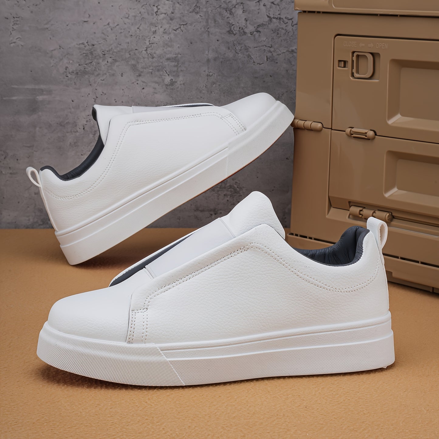 Men's Skate Sneakers with Durable PU Upper & Strong Grip Sole