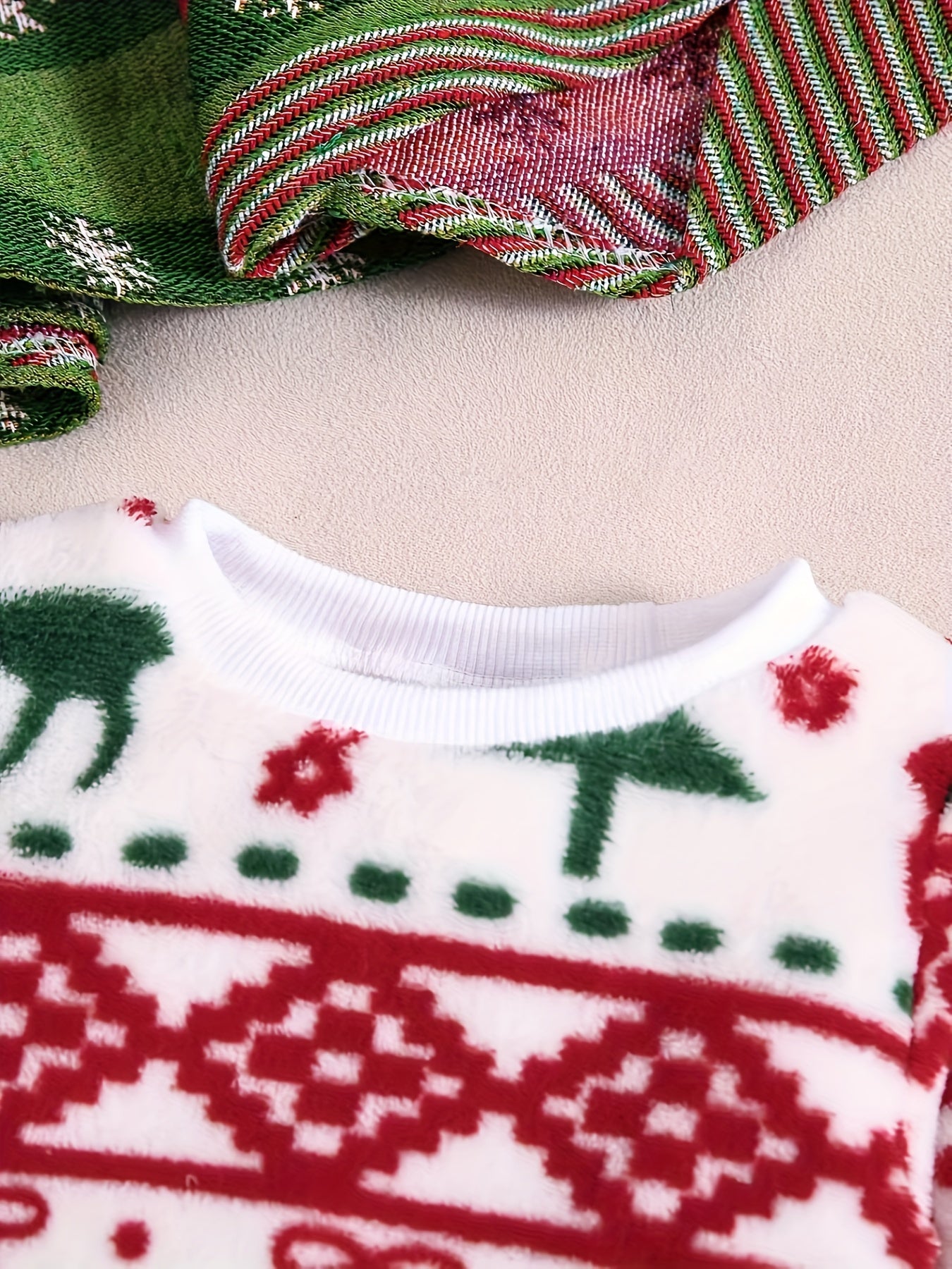 Մանկական Սուրբ Ծննդյան նորաձև աշնանային և ձմեռային ֆլանելային կոստյում՝ մանկական տաք նոր երկու մասից բաղկացած հավաքածու