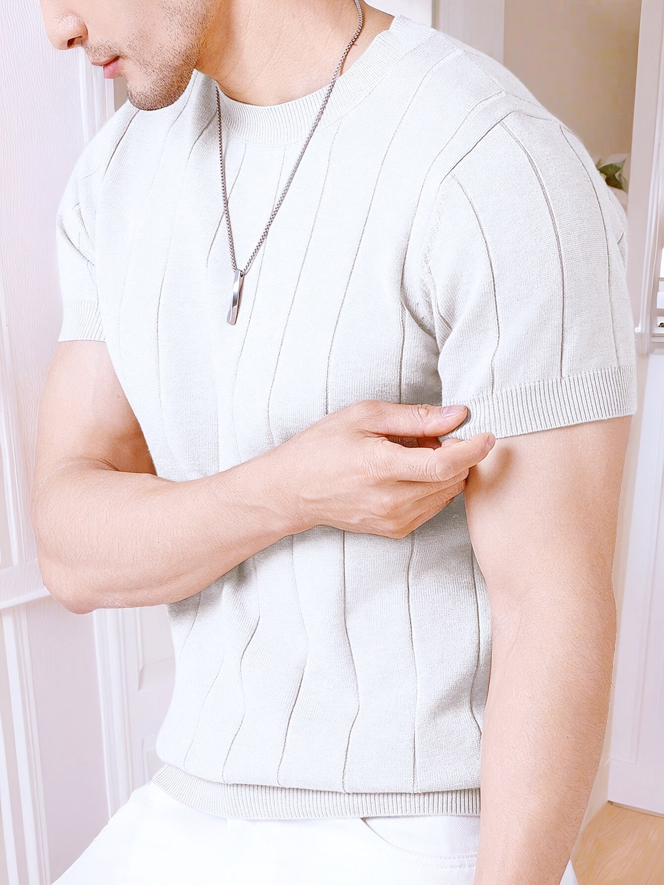 New Summer Short-Sleeve Knitted Men's Light Luxury Crew Neck Slim Fit Business Cool Y T-Shirt, Lightweight, Breathable, Versatile, Stretchy, Slim Fit Top for Men - ayq