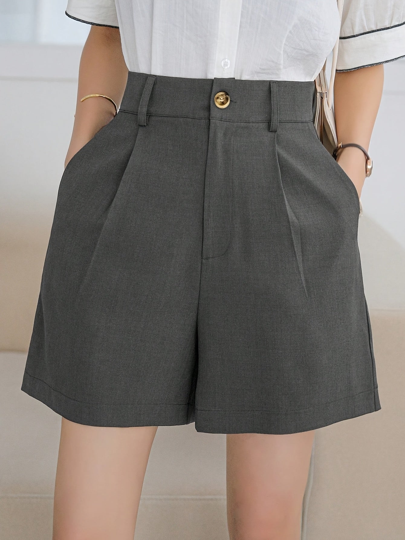 Women's Solid Color High-Waist A-Line Shorts with Pockets