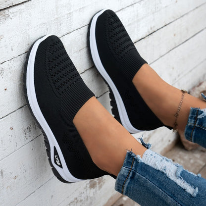 Women's Breathable White Slip-On Mesh Sneakers for Walking - ayq
