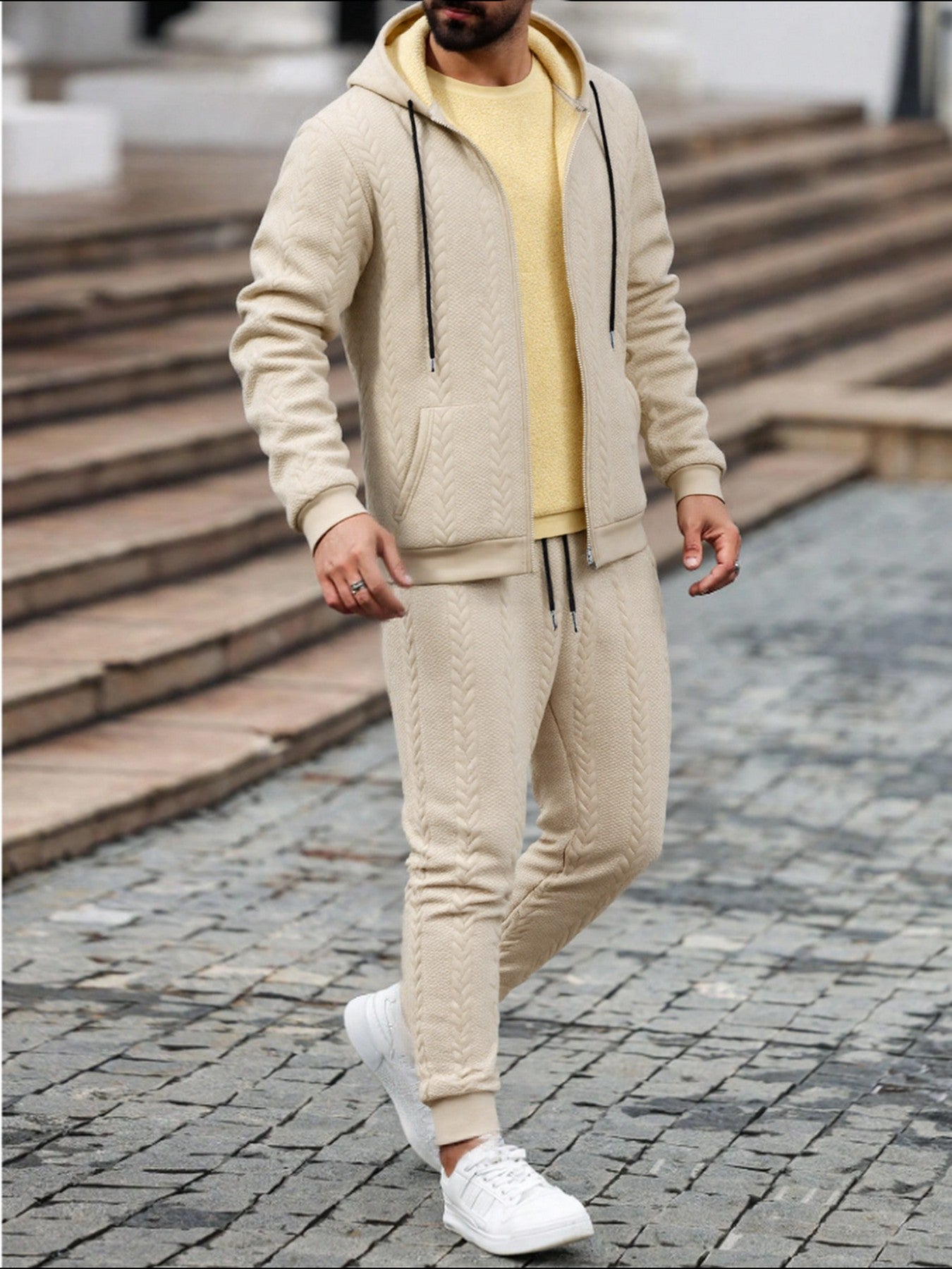 Տղամարդկանց ձմեռային նորաձևության երկմասանոց հավաքածու. Ժակարդե գլխարկով կարդիգան՝ աստառով և երկար տաբատ – իդեալական է աշնան և ձմռան համար, ձմեռային հագուստ տղամարդկանց համար