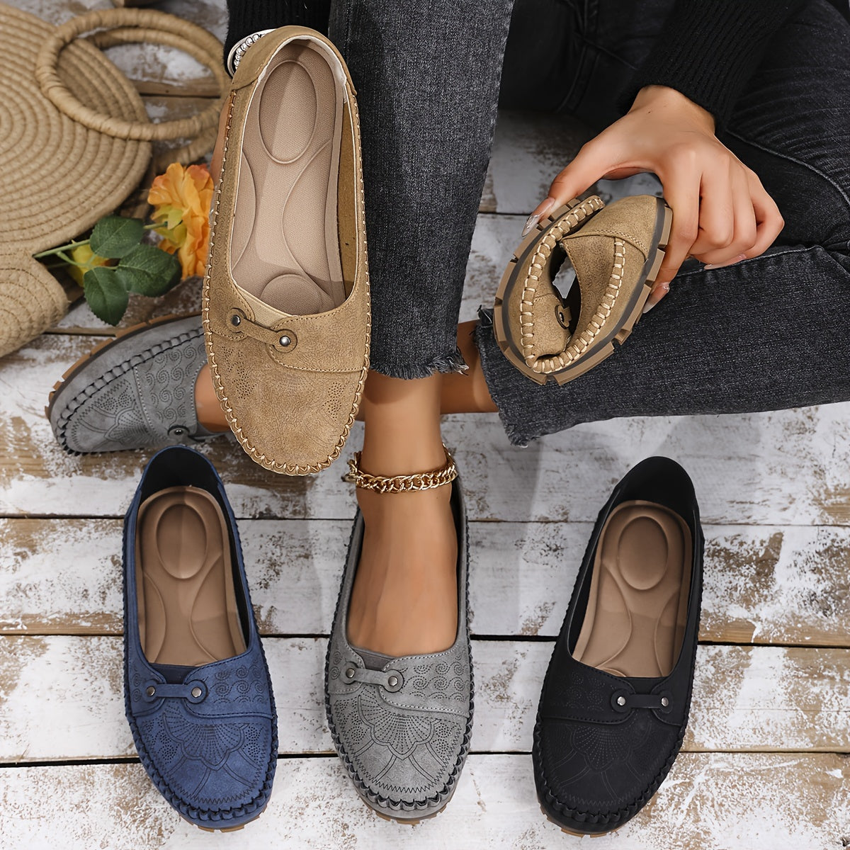 Large Size Trendy Retro Lightweight Metal Buckle Decorative Comfortable Soft Versatile Women's Flat Slip-On Shoes