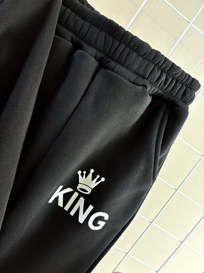 3 հատ տղաների ձմեռային ջերմային հագուստի ամբողջական հավաքածու՝ հաստ կայծակաճարմանդով բաճկոն, գլխարկով սվիտեր և կայծակաճարմանդով տաբատ՝ KING լոգոտիպով (սև) - ազատ չափի սառը եղանակի հագուստ, լվացվող մեքենայով, իդեալական է բացօթյա օգտագործման համար